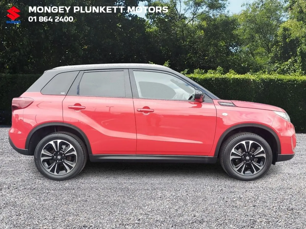 Suzuki Vitara SUV, Petrol, 2023, Red
