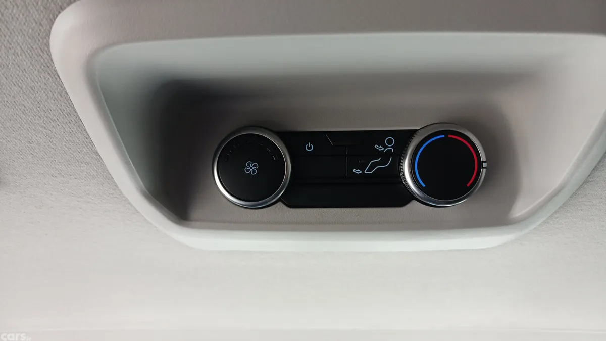Ford Transit Custom MPV, Petrol Hybrid, 2025, Blue