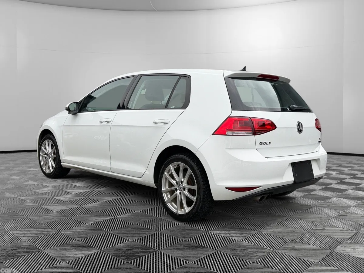 Volkswagen Golf Hatchback, Petrol, 2015, White