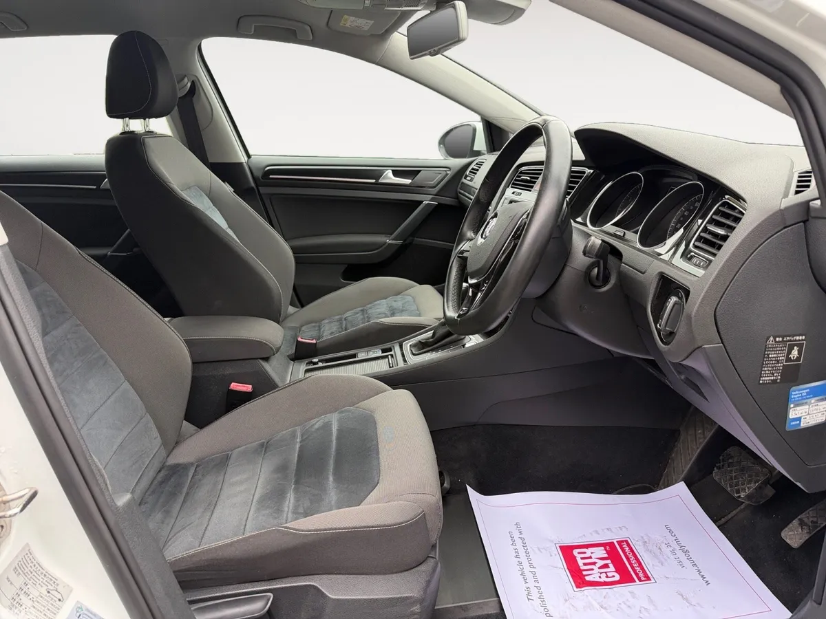 Volkswagen Golf Hatchback, Petrol, 2015, White