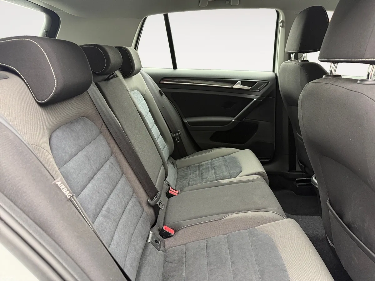Volkswagen Golf Hatchback, Petrol, 2015, White