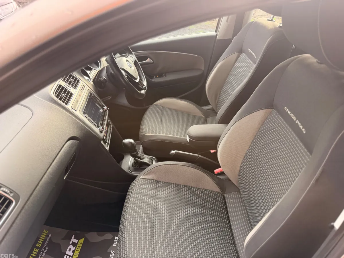 Volkswagen Polo Hatchback, Petrol, 2015, Gold