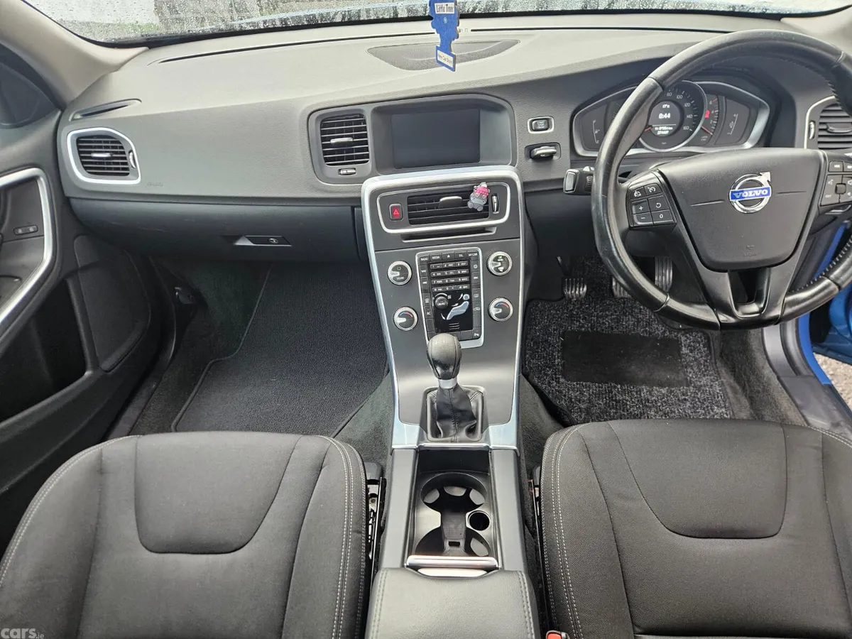 Volvo S60 Saloon, Diesel, 2015, Blue