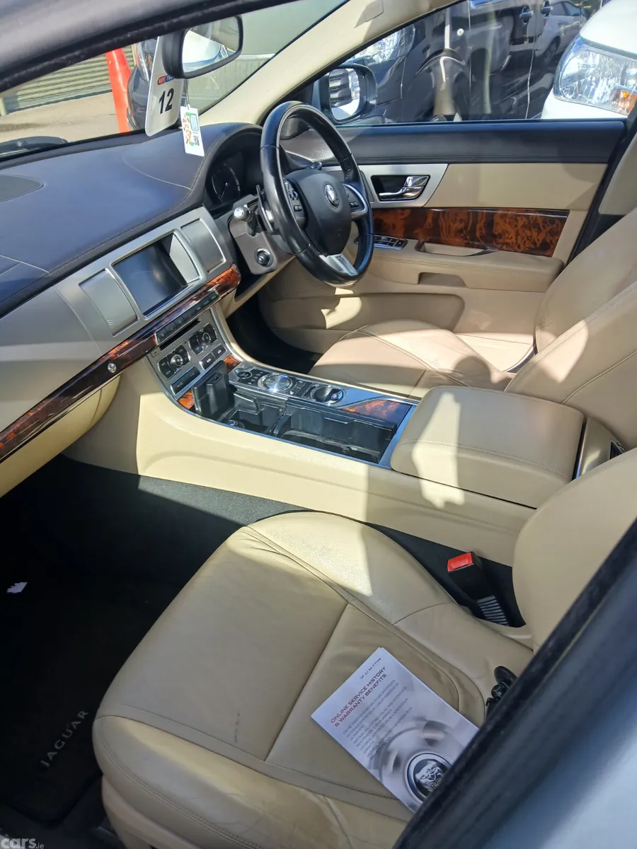 Jaguar XF Saloon, Diesel, 2015, Silver