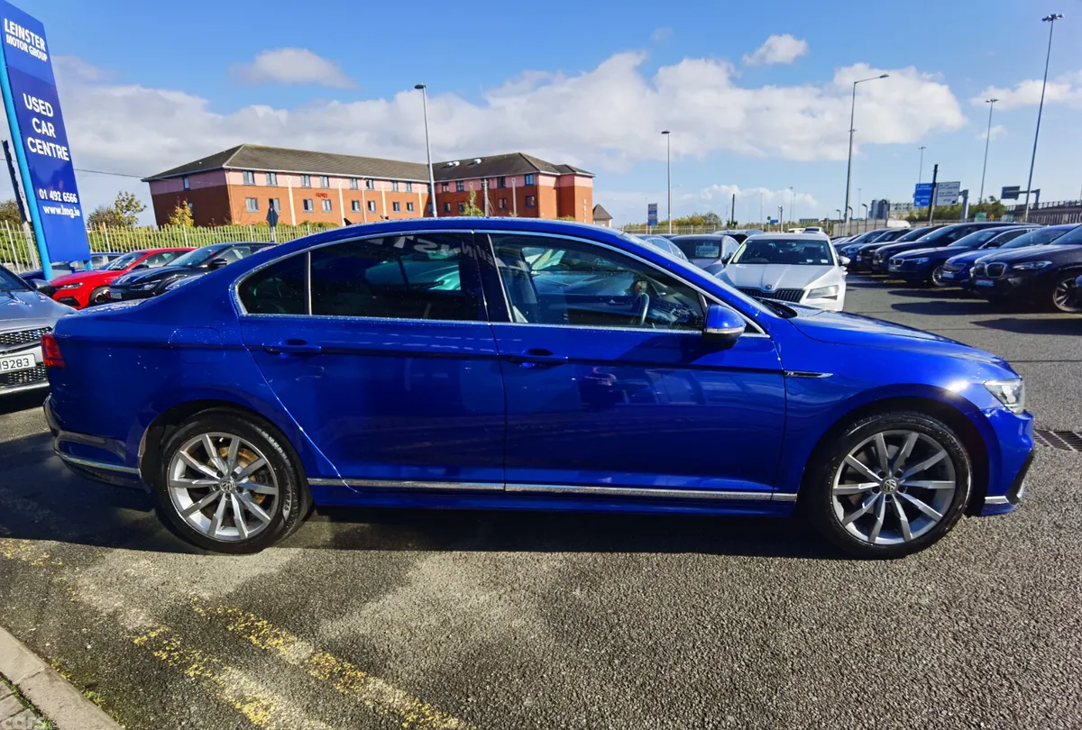 Volkswagen Passat Saloon, Diesel, 2020, Blue