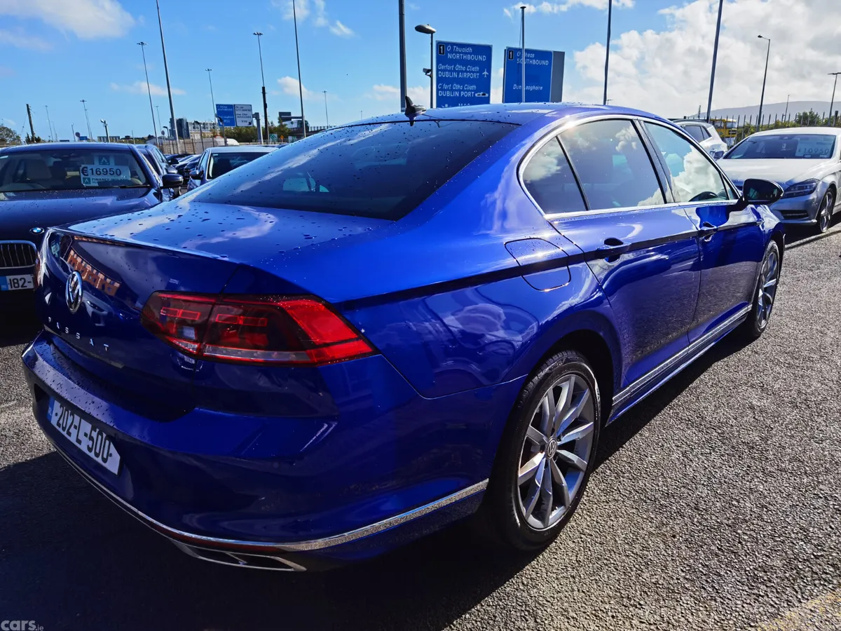Volkswagen Passat Saloon, Diesel, 2020, Blue