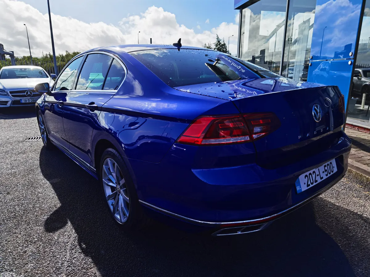 Volkswagen Passat Saloon, Diesel, 2020, Blue