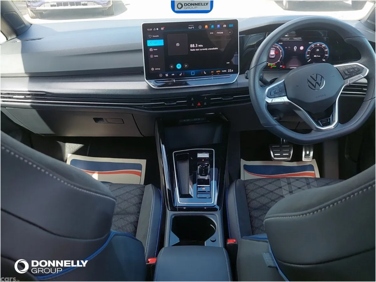Volkswagen Golf Hatchback, Petrol, 2025, Blue