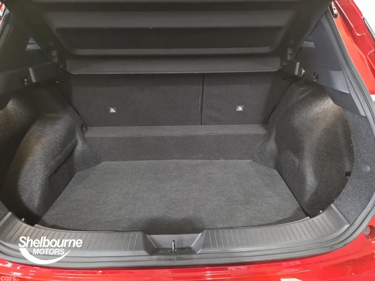 Nissan Qashqai Hatchback, Petrol Hybrid, 2025, Red