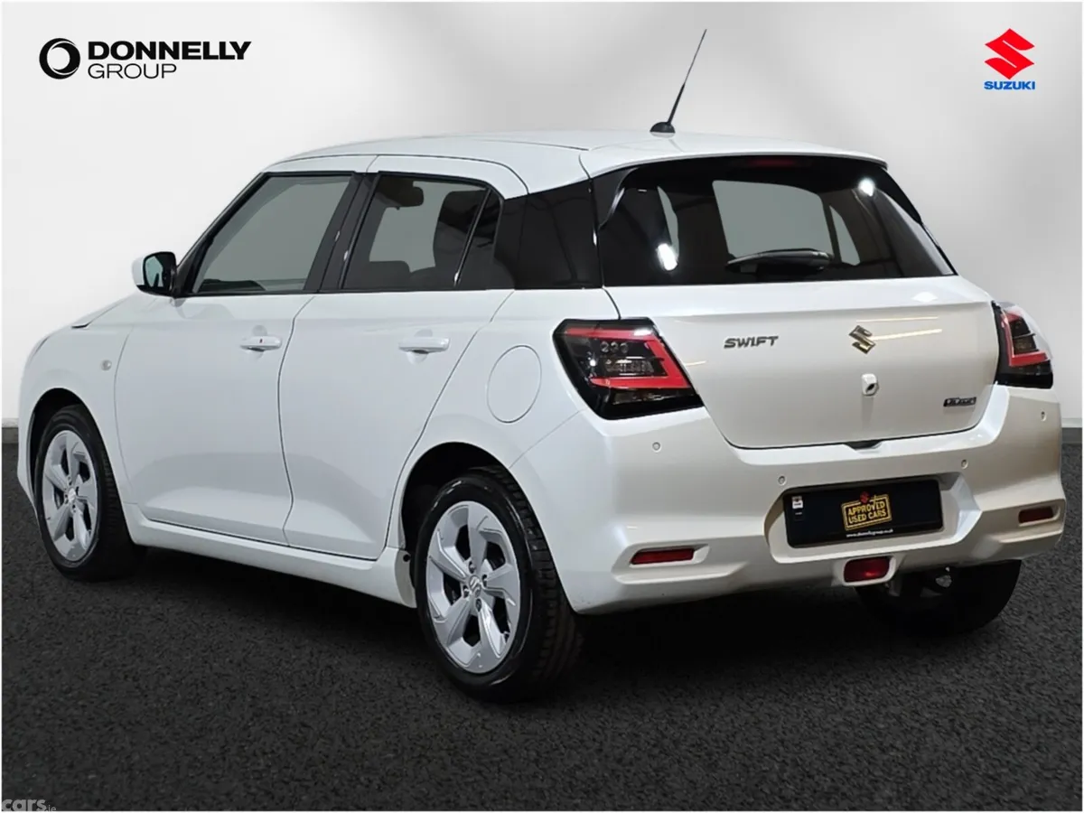 Suzuki Swift Hatchback, Petrol, 2025, White
