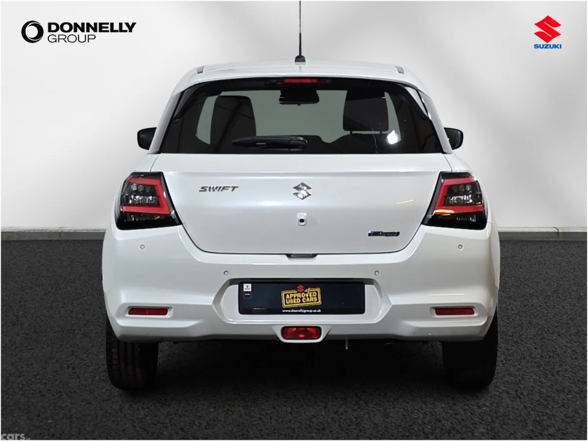 Suzuki Swift Hatchback, Petrol, 2025, White