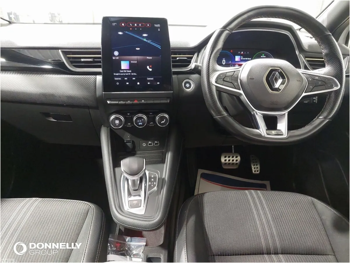 Renault Captur Hatchback, Petrol Hybrid, 2023, White