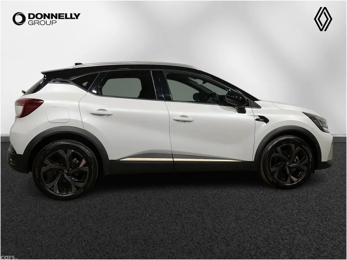 Renault Captur Hatchback, Petrol Hybrid, 2023, White