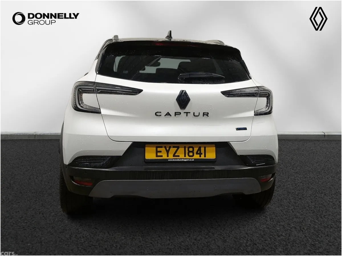 Renault Captur Hatchback, Petrol Hybrid, 2026, White