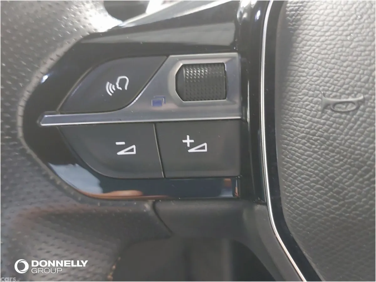 Peugeot 3008 Estate, Petrol, 2023, Grey