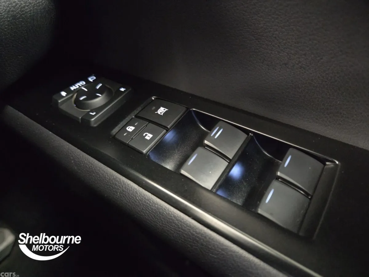 Lexus UX Hatchback, Petrol Hybrid, 2023, Silver