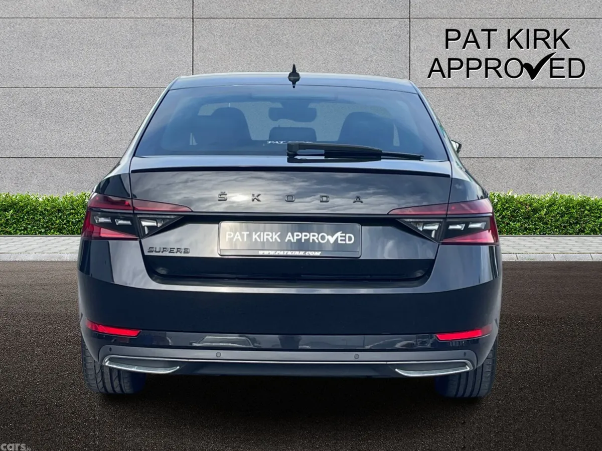 Skoda Superb Hatchback, Diesel, 2024, Black
