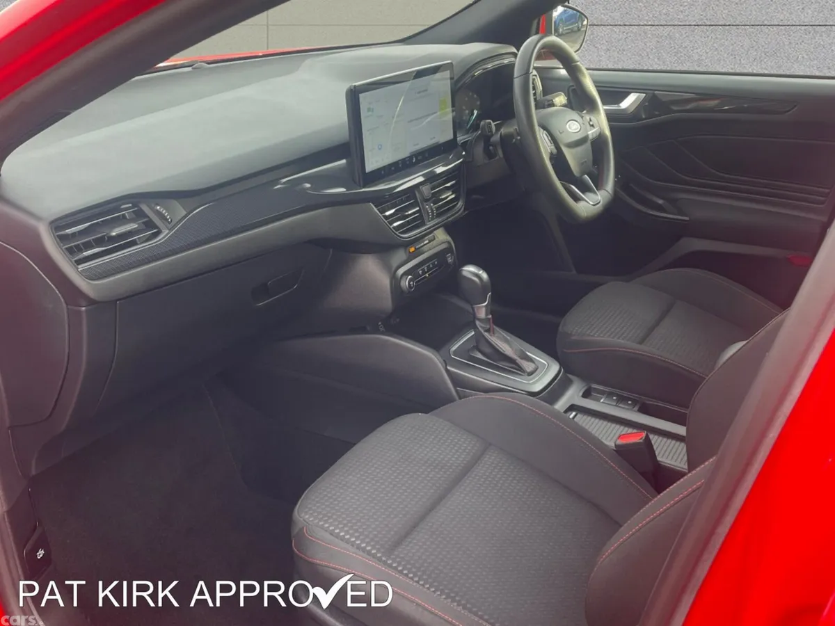Ford Focus Hatchback, Petrol, 2023, Red