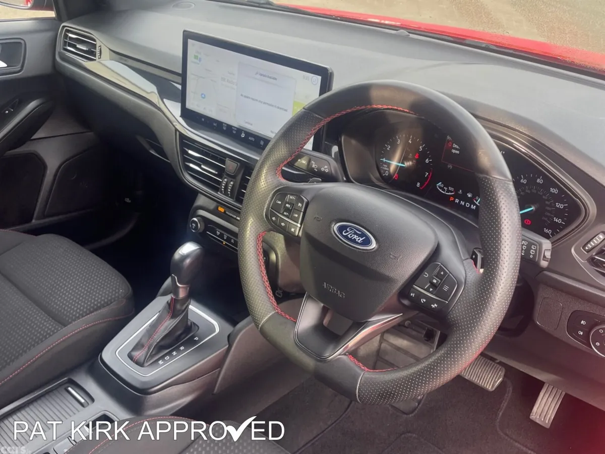 Ford Focus Hatchback, Petrol, 2023, Red