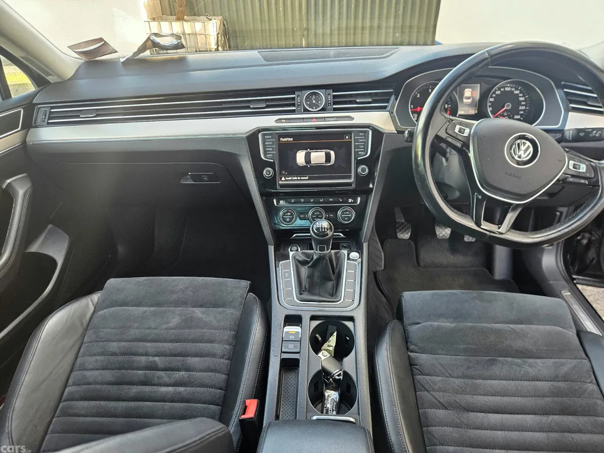 Volkswagen Passat Saloon, Diesel, 2015, Black