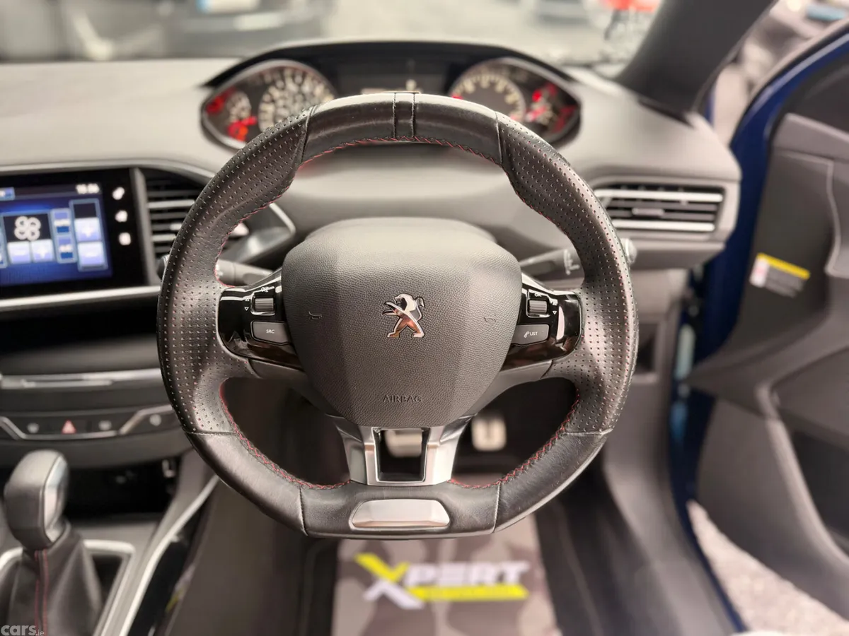 Peugeot 308 Hatchback, Petrol, 2016, Blue