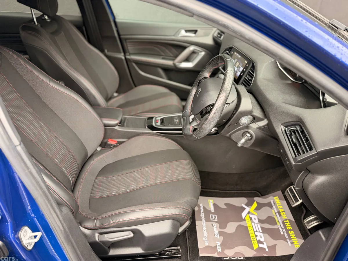 Peugeot 308 Hatchback, Petrol, 2016, Blue
