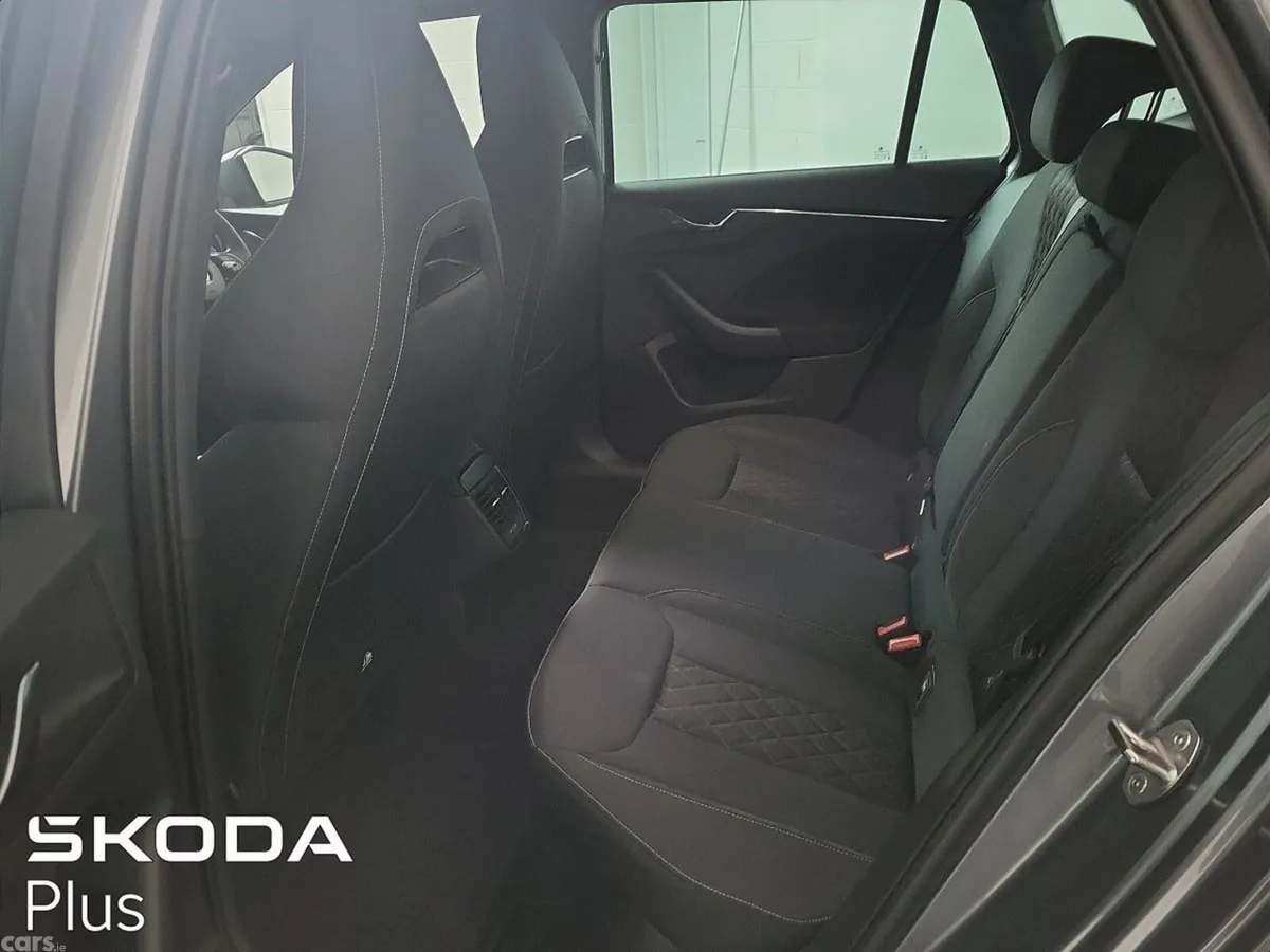 Skoda Kamiq Hatchback, Petrol, 2023, Grey