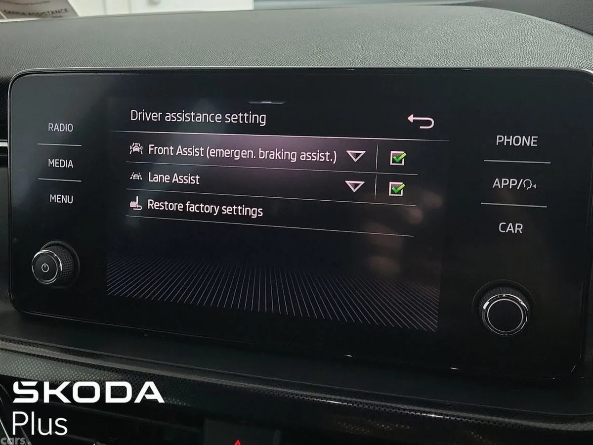 Skoda Kamiq Hatchback, Petrol, 2023, Grey