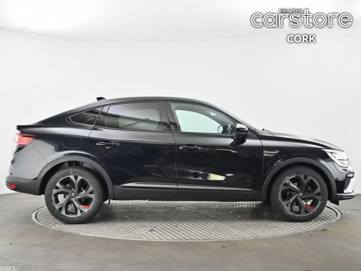 Renault Arkana Hatchback, Petrol, 2022, Black