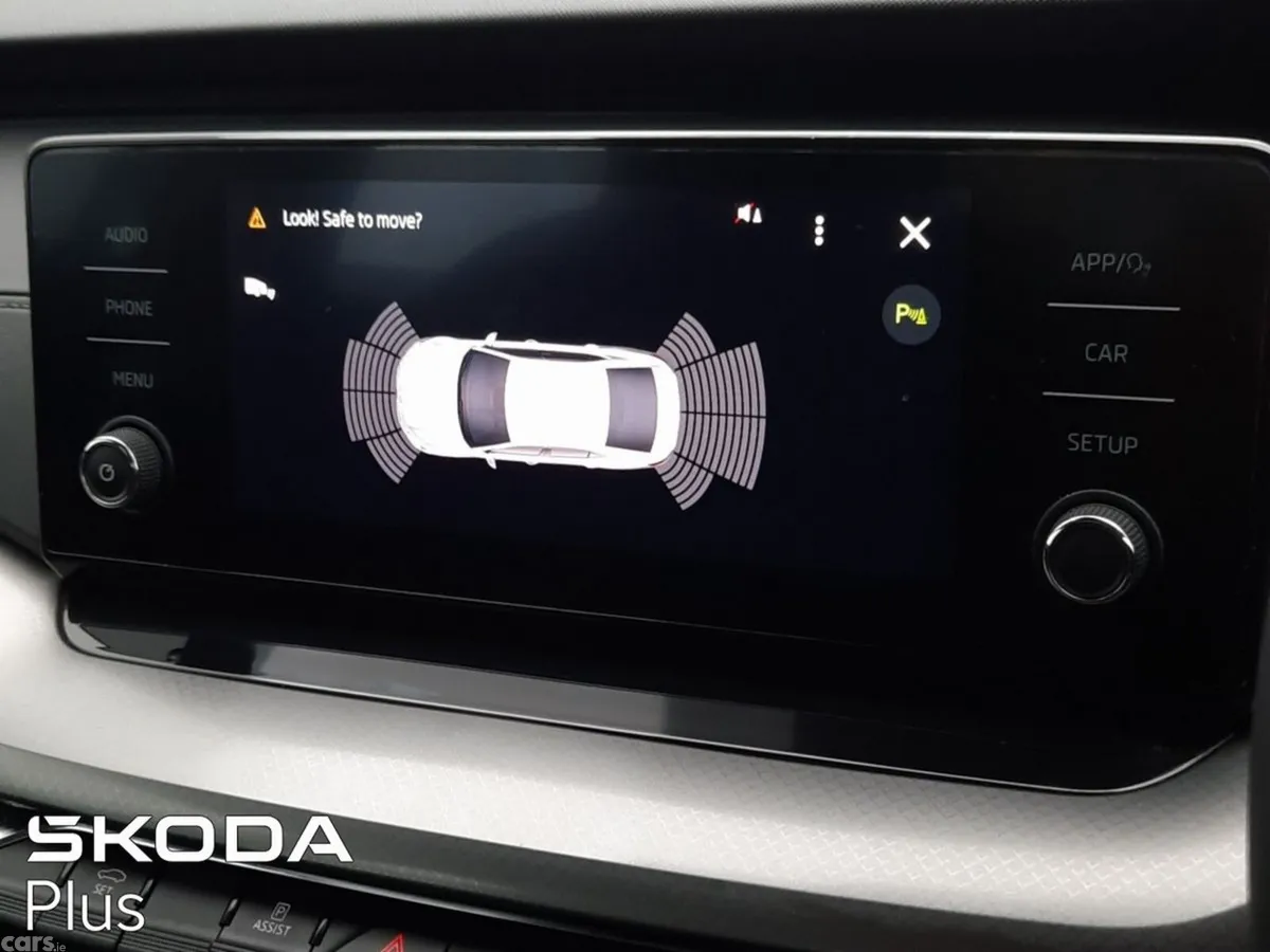 Skoda Octavia Saloon, Diesel, 2023, White
