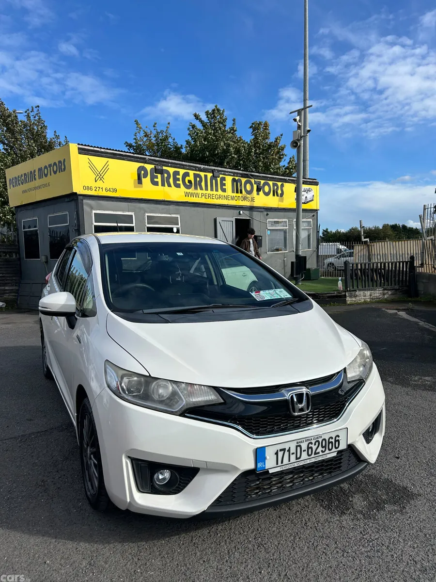 Honda Fit Hatchback, Petrol Hybrid, 2017, White