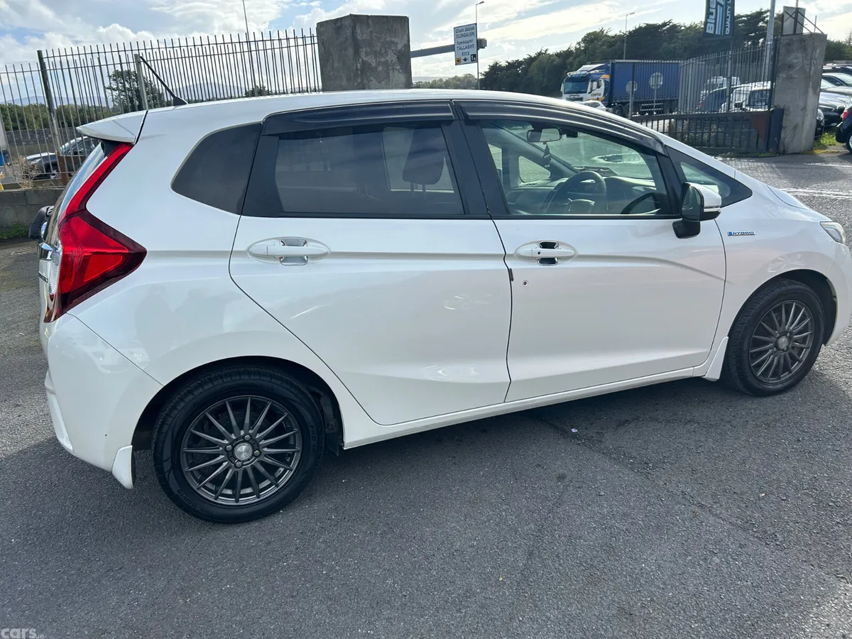 Honda Fit Hatchback, Petrol Hybrid, 2017, White