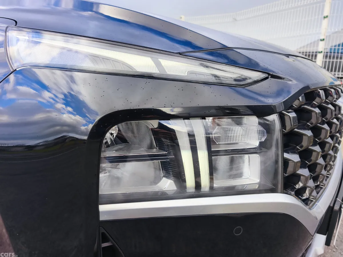 Hyundai Santa Fe SUV, Petrol Plug-in Hybrid, 2022, Black