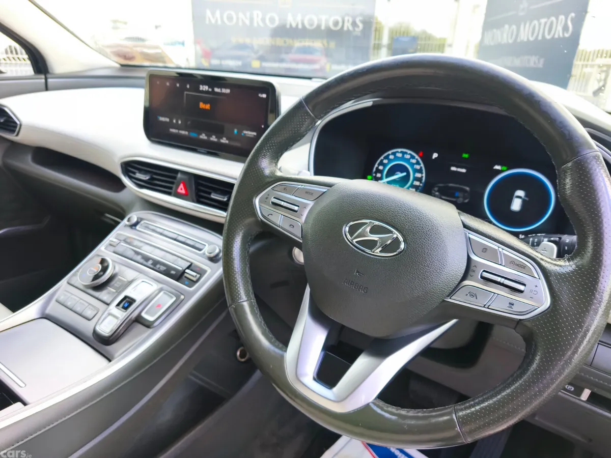 Hyundai Santa Fe SUV, Petrol Plug-in Hybrid, 2022, Black