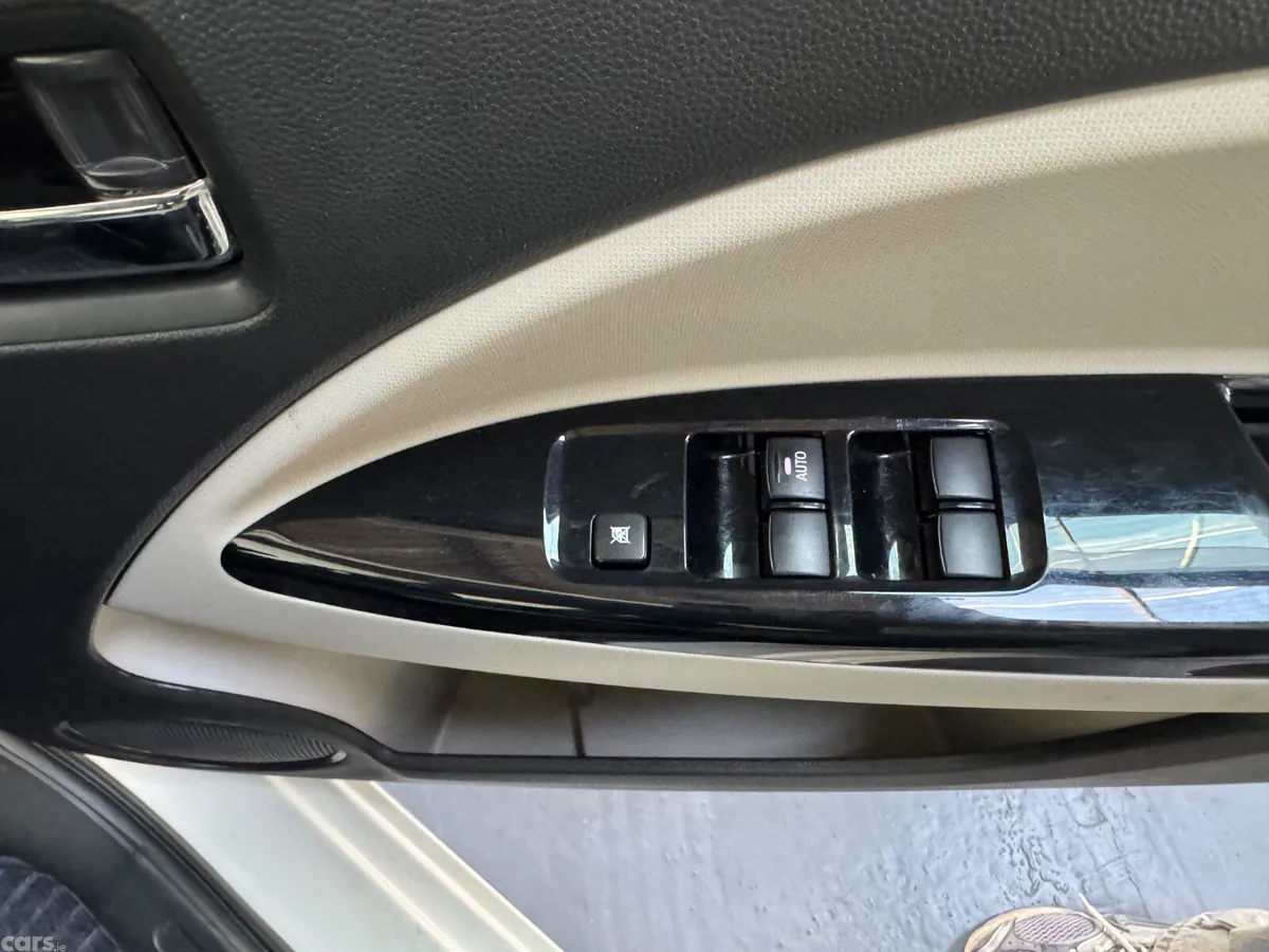 Mitsubishi Mirage Hatchback, Petrol, 2017, White