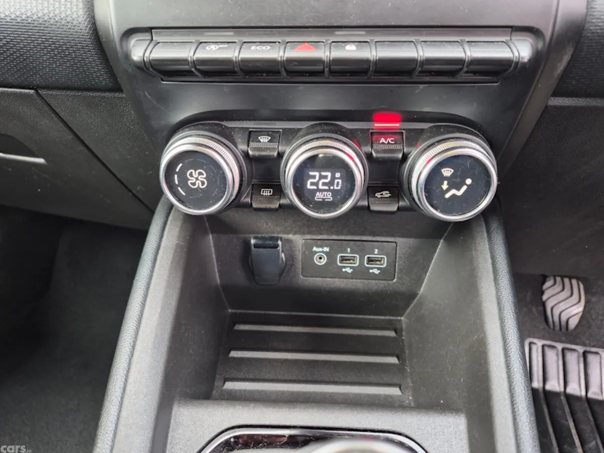 Renault Clio Hatchback, Petrol, 2023, Grey