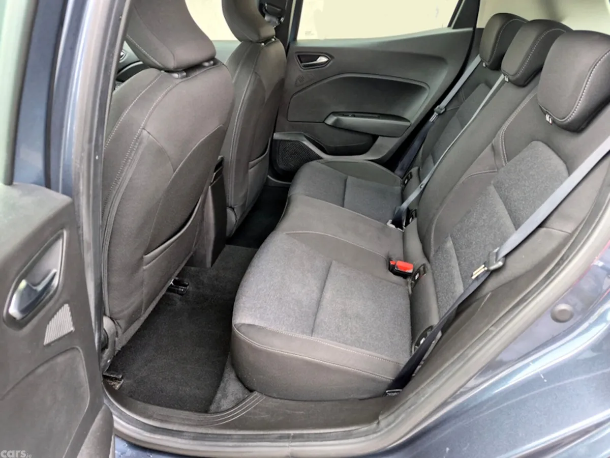 Renault Clio Hatchback, Petrol, 2023, Grey