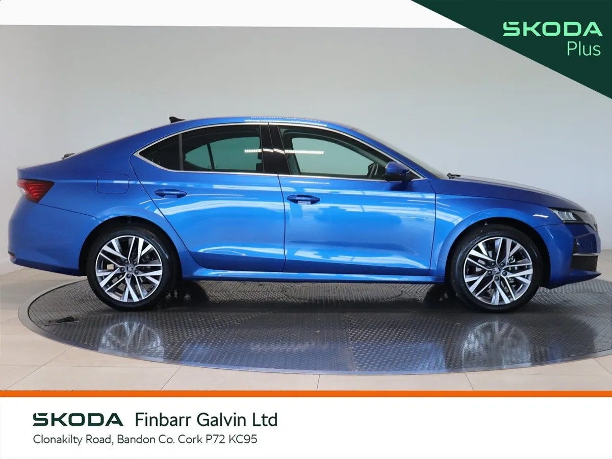 Skoda Octavia Saloon, Diesel, 2026, Blue