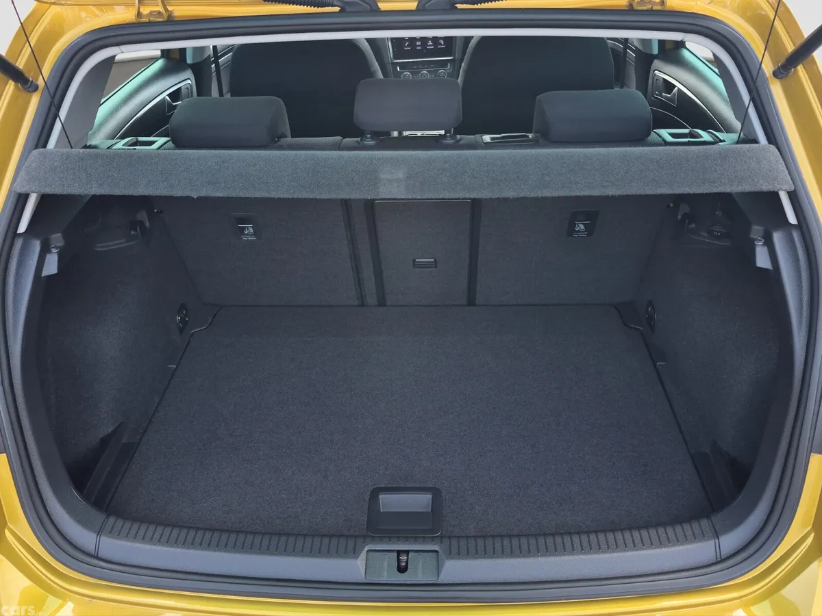 Volkswagen Golf Hatchback, Petrol, 2017, Gold