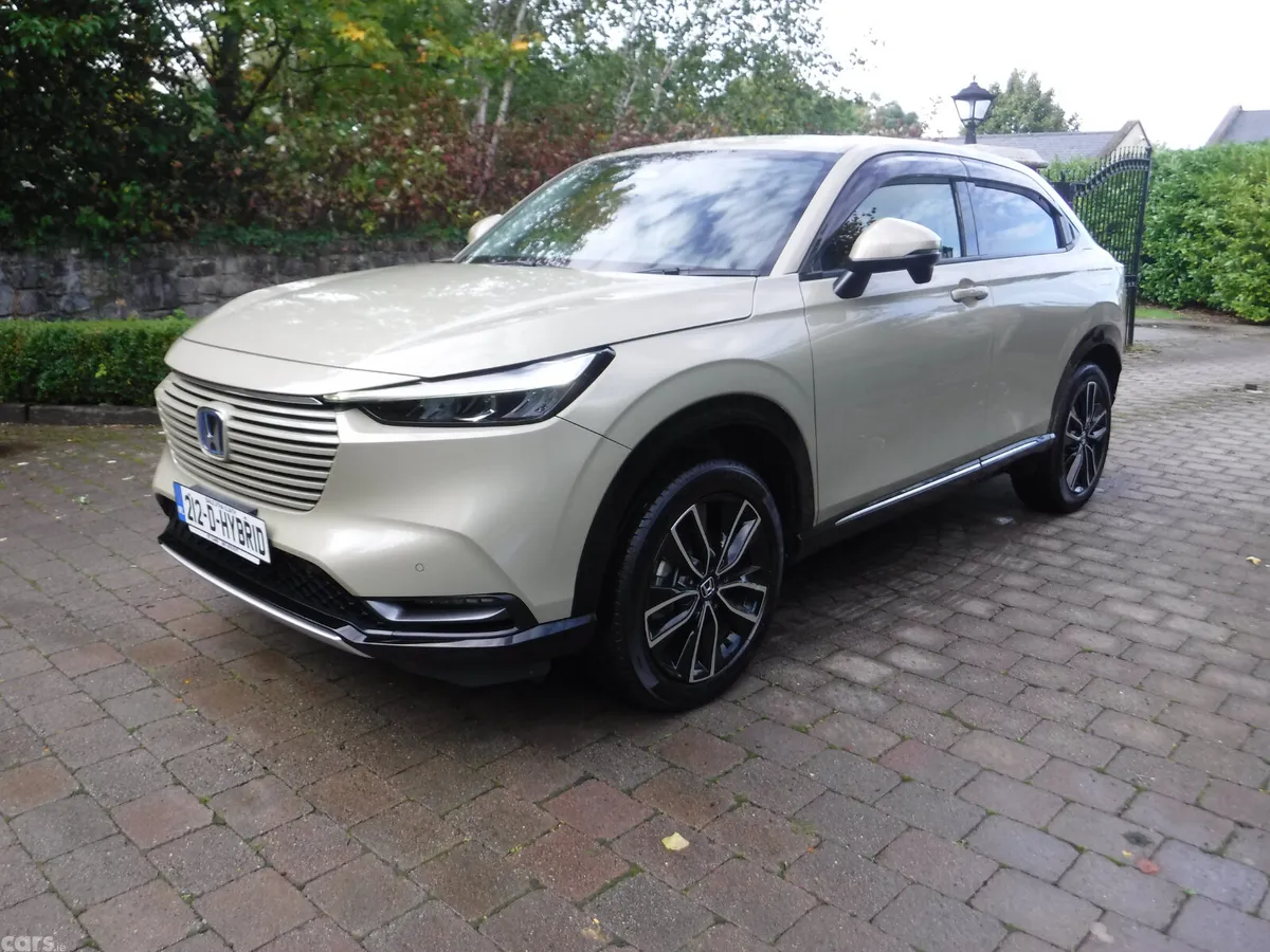 Honda Vezel SUV, Petrol Hybrid, 2021, Beige