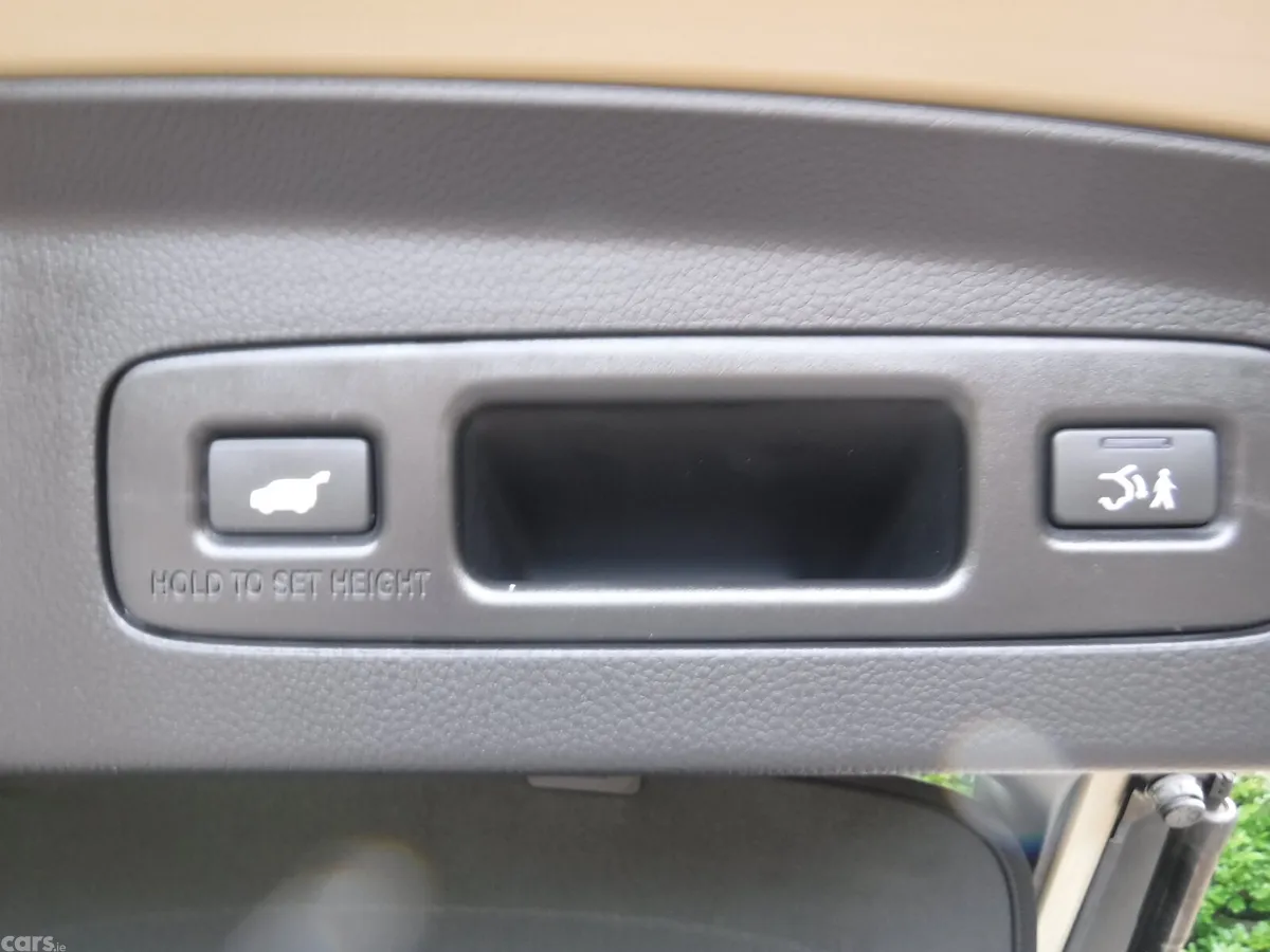 Honda Vezel SUV, Petrol Hybrid, 2021, Beige