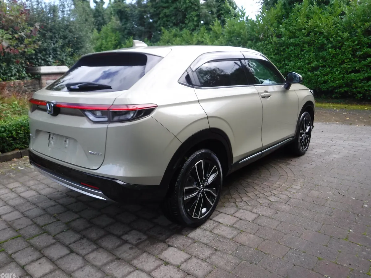 Honda Vezel SUV, Petrol Hybrid, 2021, Beige