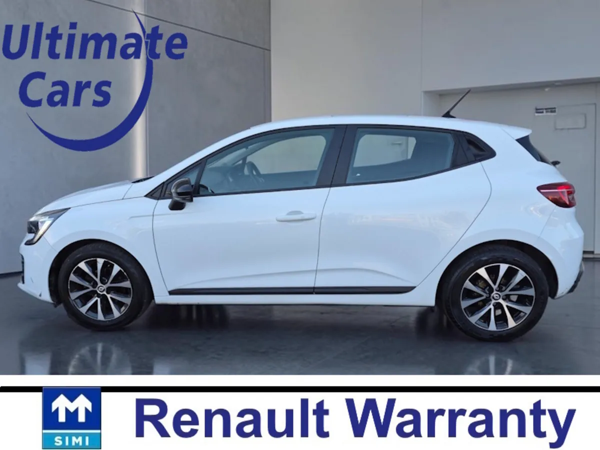Renault Clio Hatchback, Petrol, 2023, White