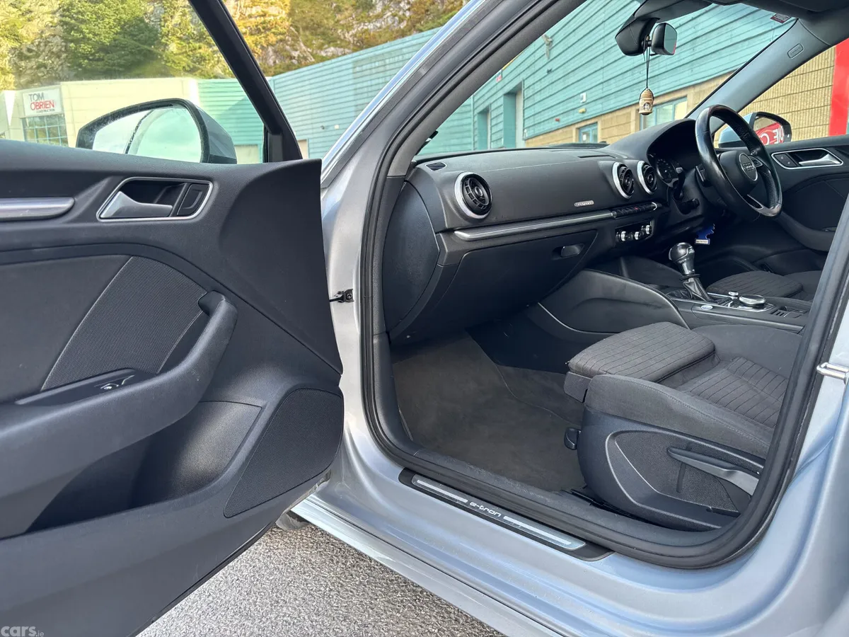 Audi A3 Hatchback, Petrol Plug-in Hybrid, 2017, Silver