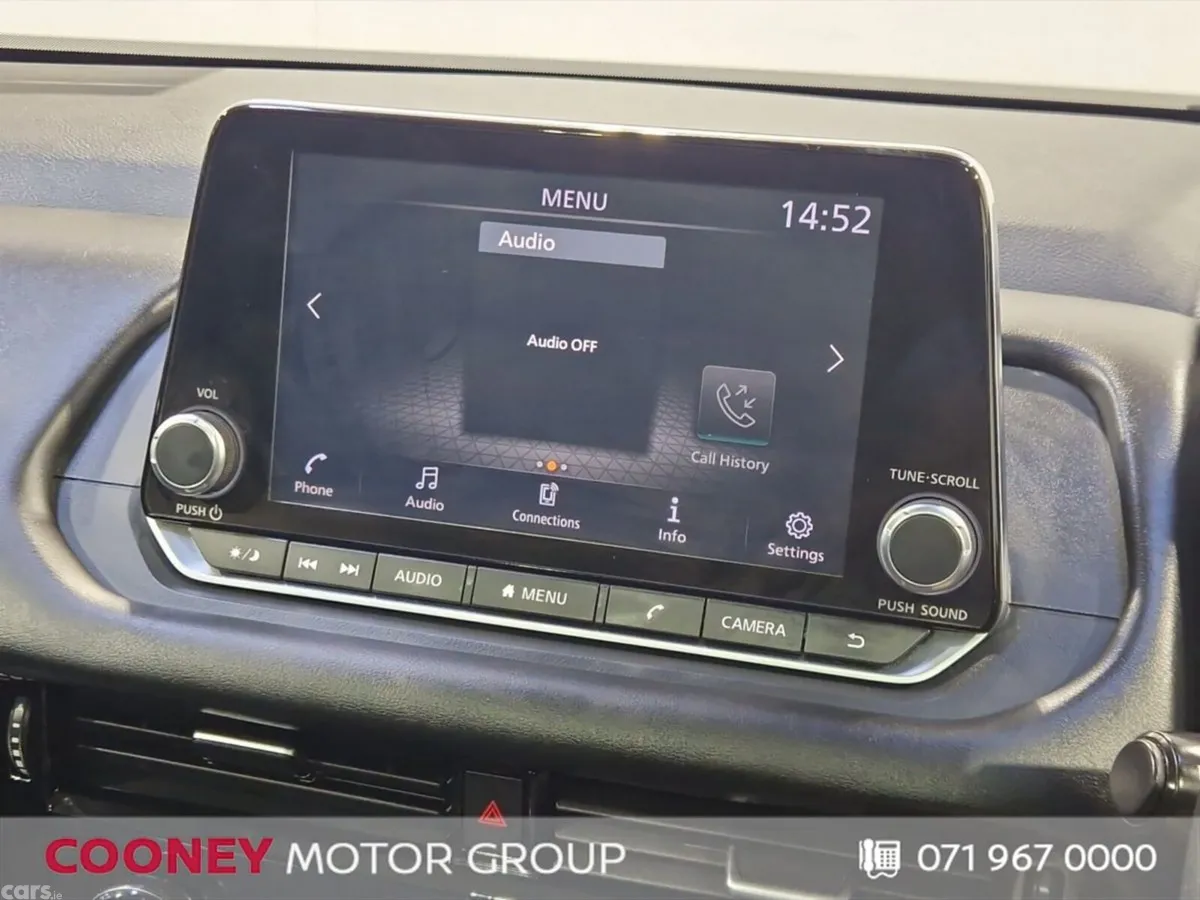 Nissan Qashqai MPV, Petrol, 2021, Red