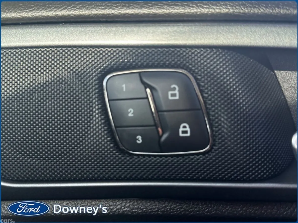 Ford Mondeo Hatchback, Diesel, 2020, Blue