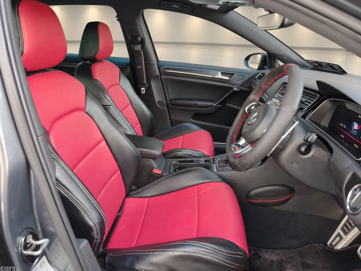 Volkswagen Golf Hatchback, Petrol, 2018, Grey