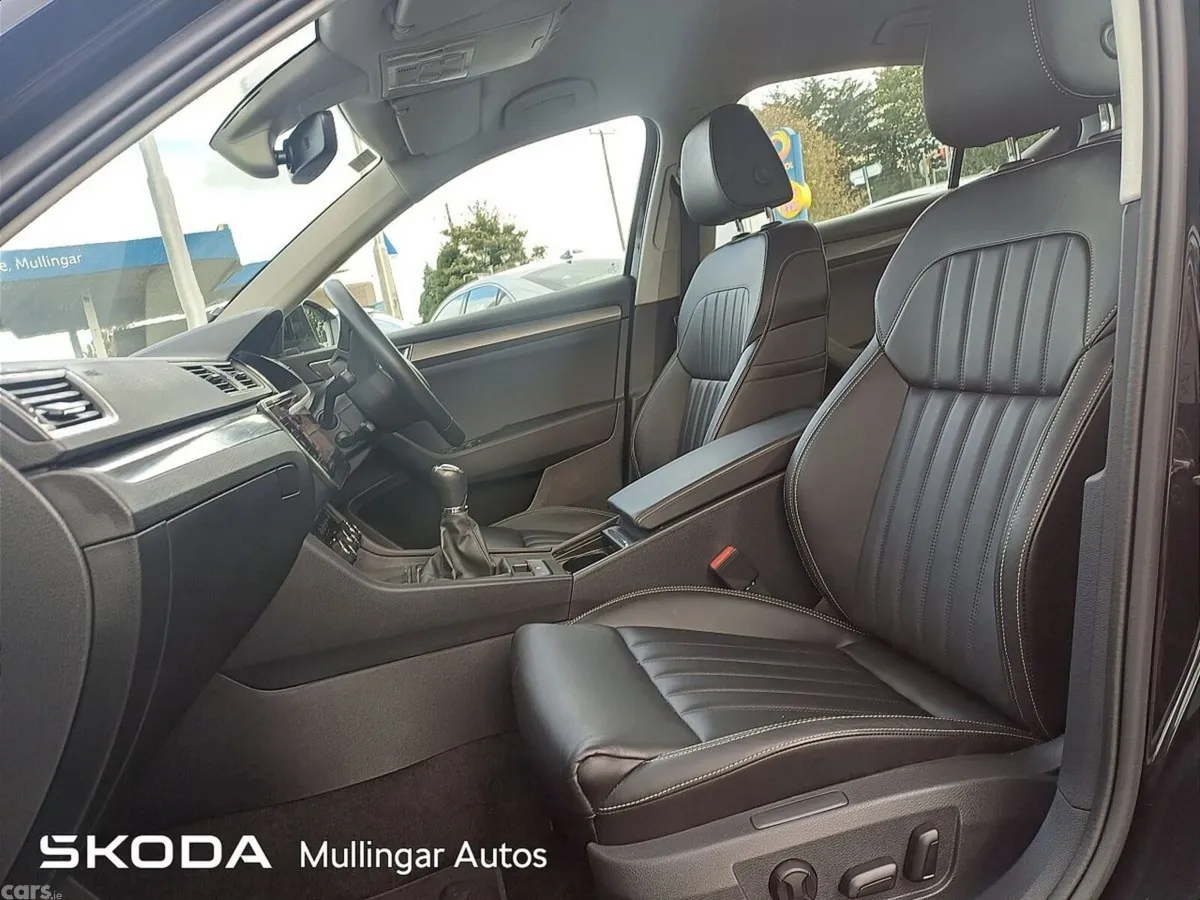 Skoda Superb Saloon, Petrol, 2022, Black
