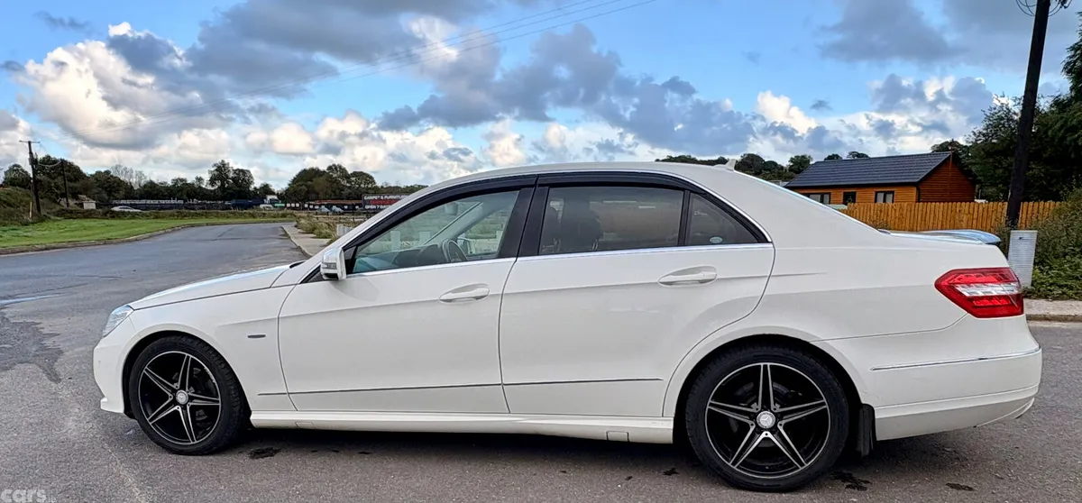 Mercedes-Benz E-Class Saloon, Diesel, 2012, White