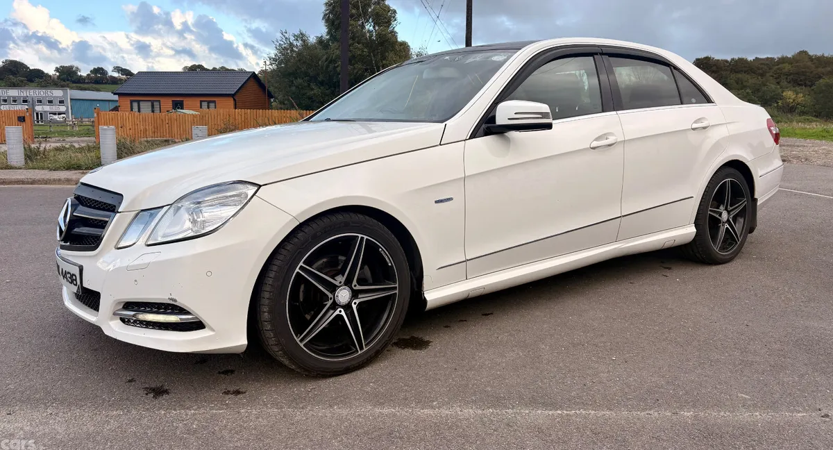 Mercedes-Benz E-Class Saloon, Diesel, 2012, White